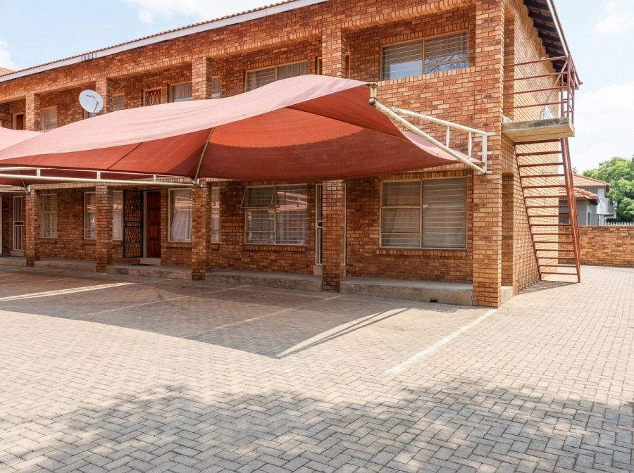 To Let 2 Bedroom Property for Rent in Mid Town North West